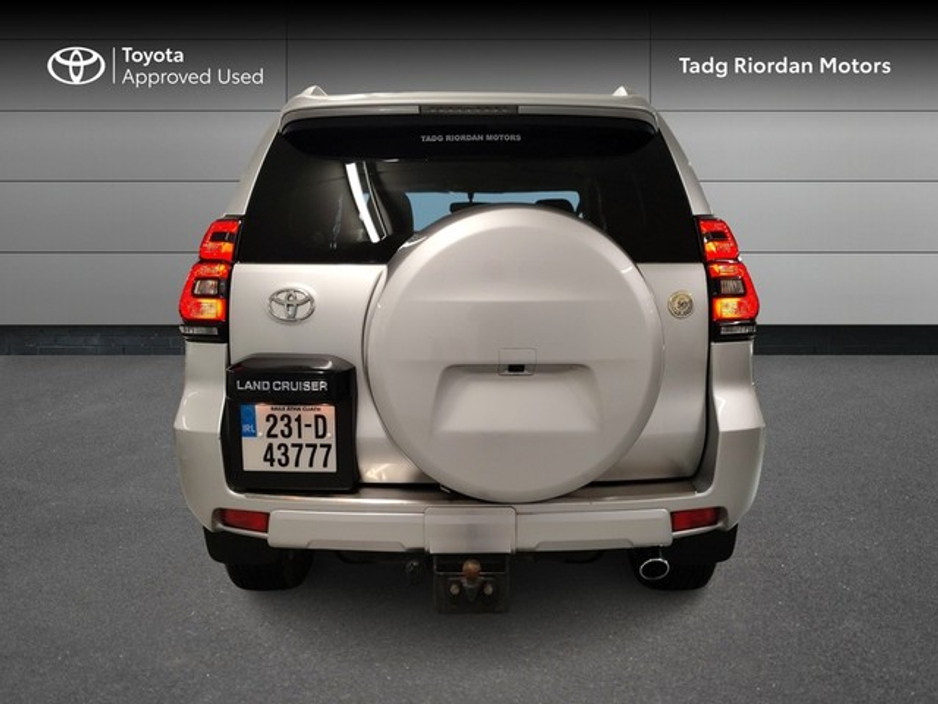 2023 Toyota Landcruiser - image 4