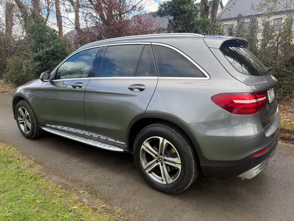 2018 Mercedes-Benz GLC Class - image 11