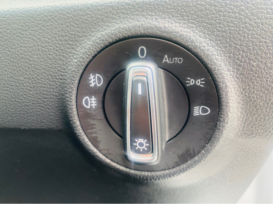 2020 Volkswagen T-Roc - image 20