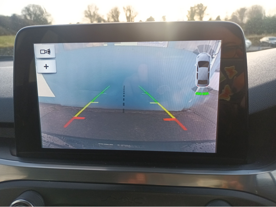 2019 Ford Focus - image 9