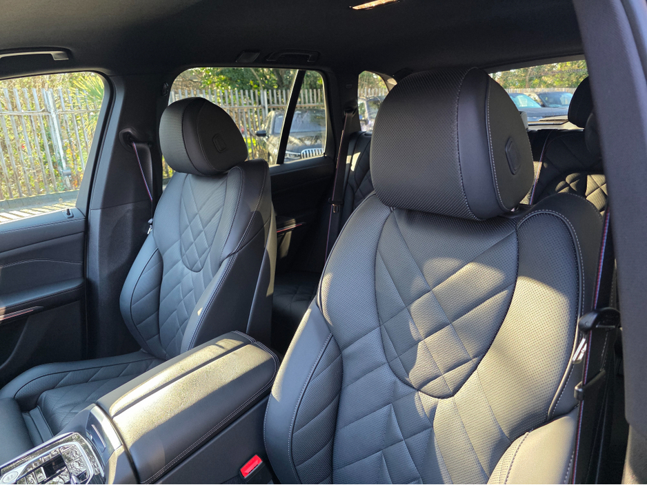 2025 BMW X5 XDRIVE50E M SPORT AUTO. ONLY 5K MILES. FINANCE ARRANGED. SIMI. AA APPROVED. €97,950