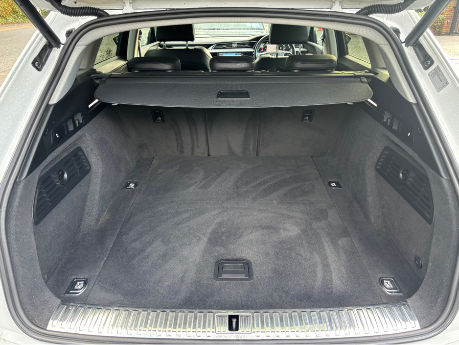 2020 Audi e-tron AUDI E TRON '50' - QUATTRO 'SPORT' FASH - 2 KEYS €23,900