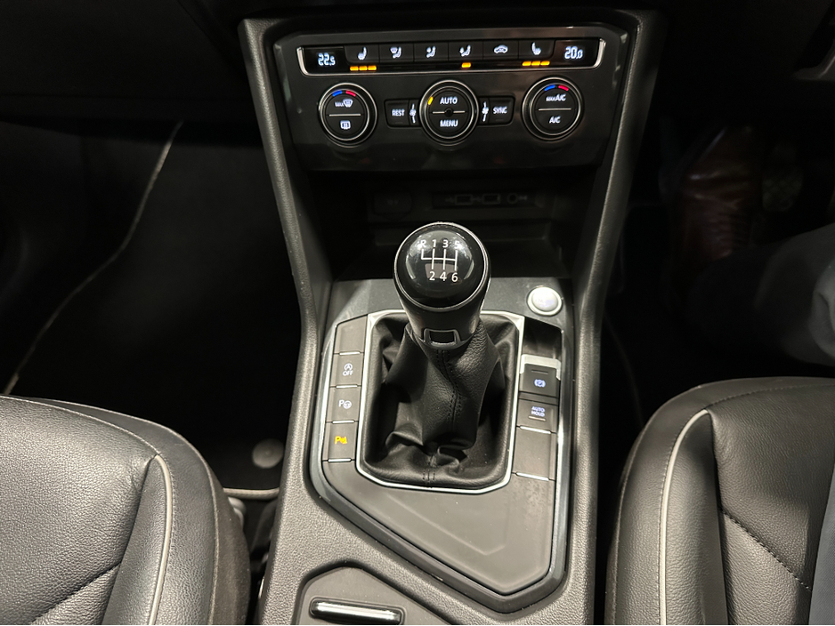 2020 Volkswagen Tiguan HIGHLINE 2.0 TDI MANUAL LOW KMS 150HP VW/AUDI SPECIALISTS WWW.DENISDARCYCARS.IE