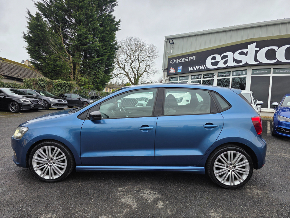 2015 Volkswagen Polo - image 11