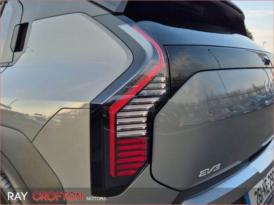 2026 Kia EV3 - image 15
