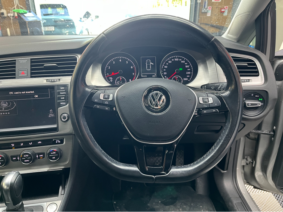 2016 Volkswagen Golf - image 8
