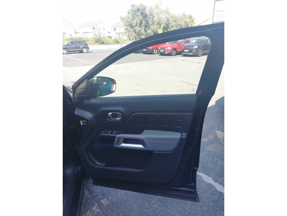 2024 Citroen C5 Aircross FEEL PACK 1,5 HDI 130 BHP  /  AVA LABLE STRAIGHT AWAY  NATIONWIDE DELIVERY//  LOOKS LOVELY I /////  CHOICE OF COLOURS  / BLUE  // ACCUMULUS GREY  ///  ALSO AVAILABLE IN AUTOMATIC  BLACK IN STOCK  ////