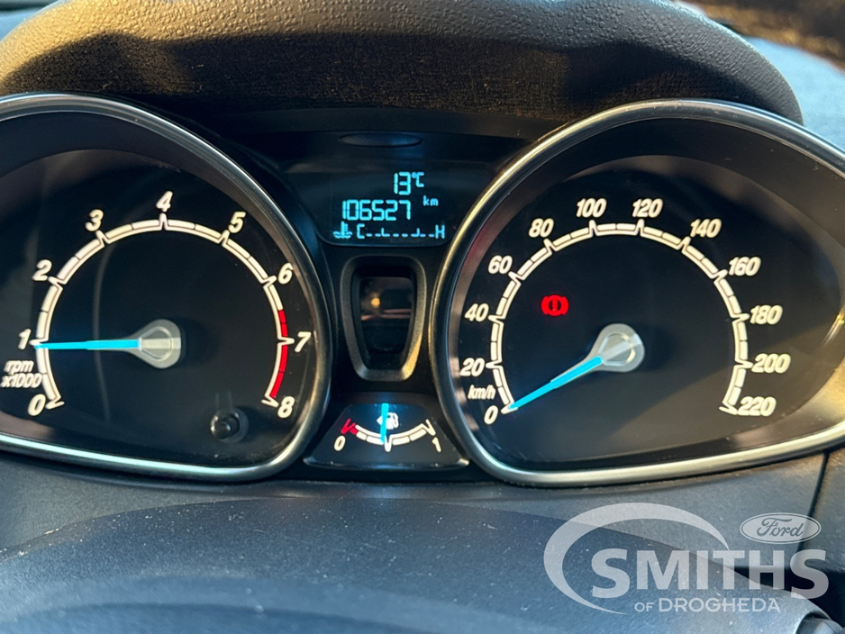 2015 Ford Fiesta - image 22