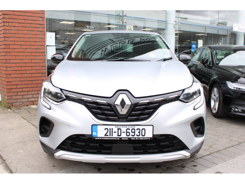 2021 Renault Captur - image 2