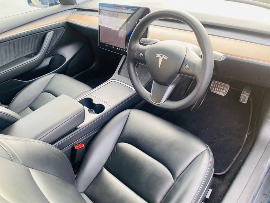 2021 Tesla Model 3 - image 11