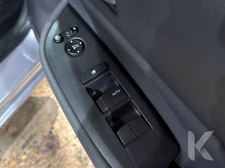 2023 Honda Fit - image 17