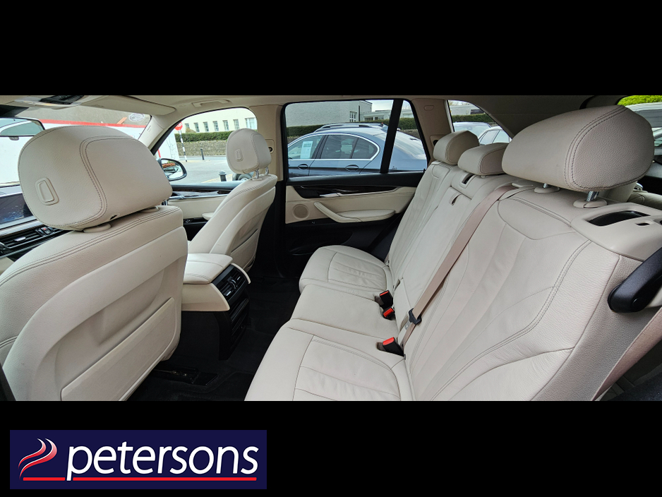 2017 BMW X5 - image 18