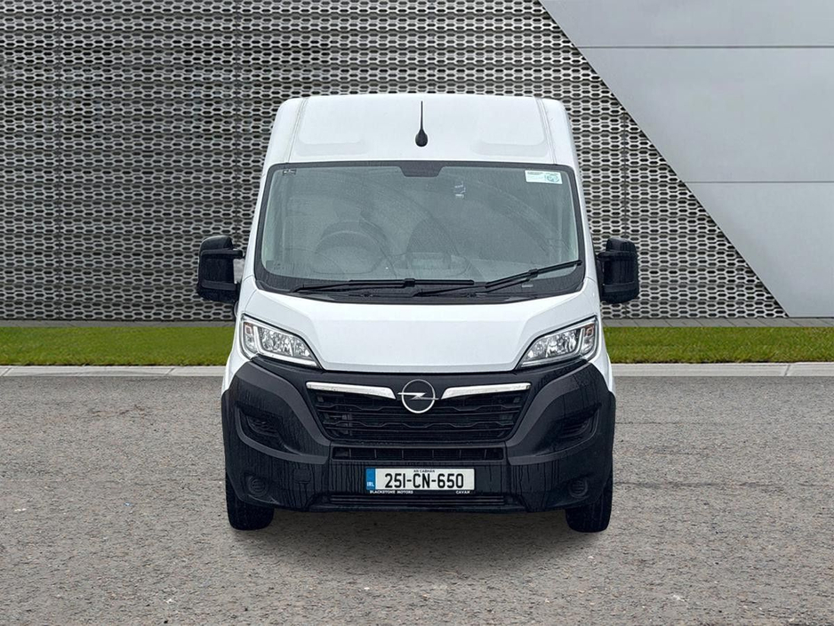 2025 Opel Movano - image 6