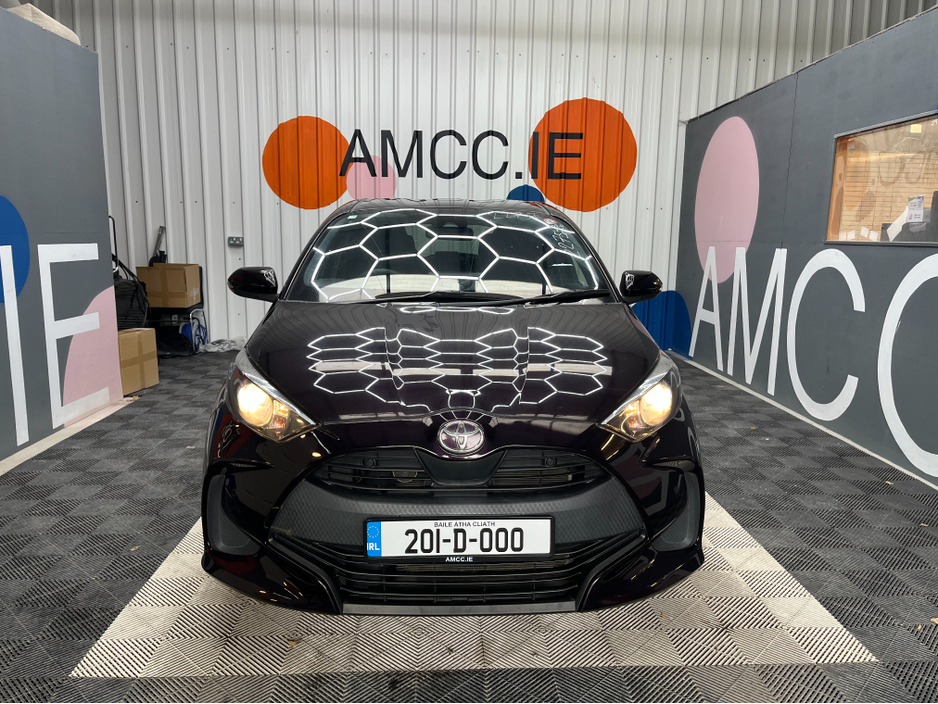 2020 Toyota Yaris - image 6