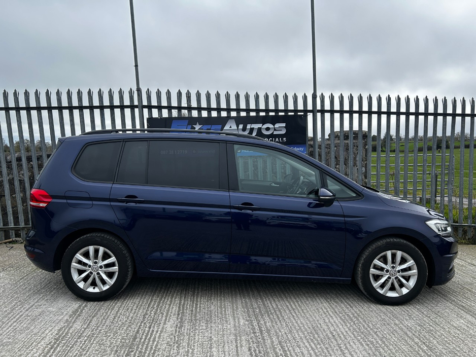 2016 Volkswagen Touran - image 8