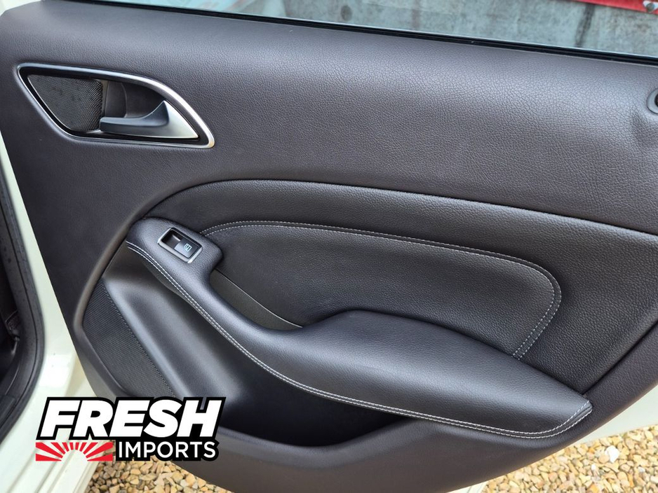 2014 Mercedes-Benz 180 *TOP SPEC MODEL*