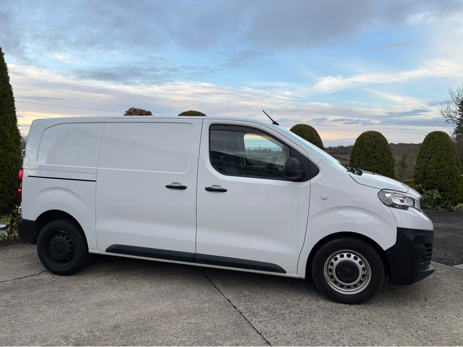 2023 Peugeot Expert - image 3