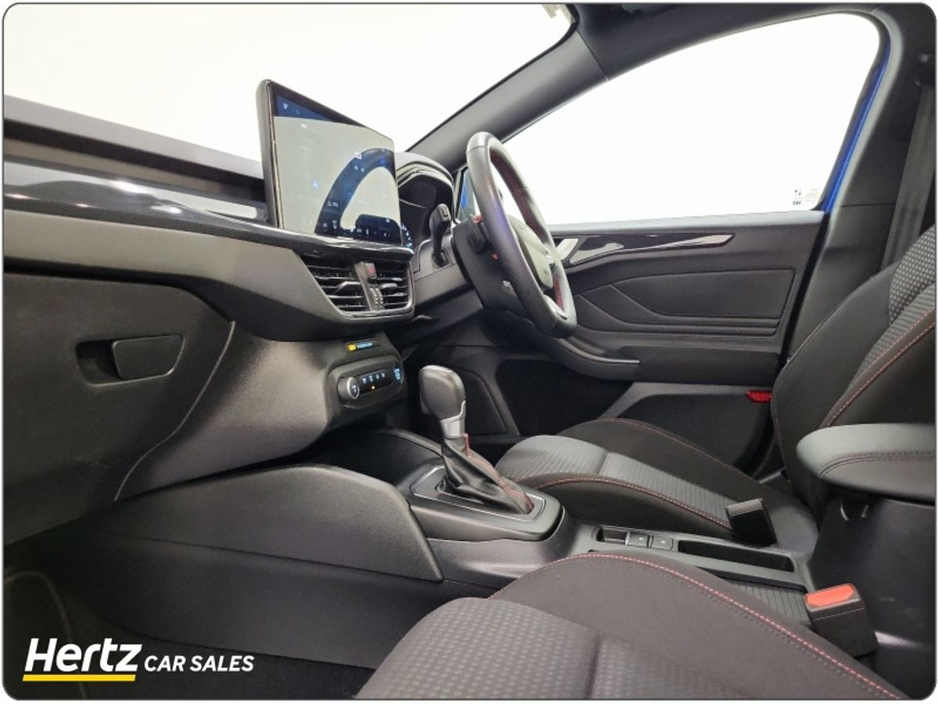 2024 Ford Focus - image 4