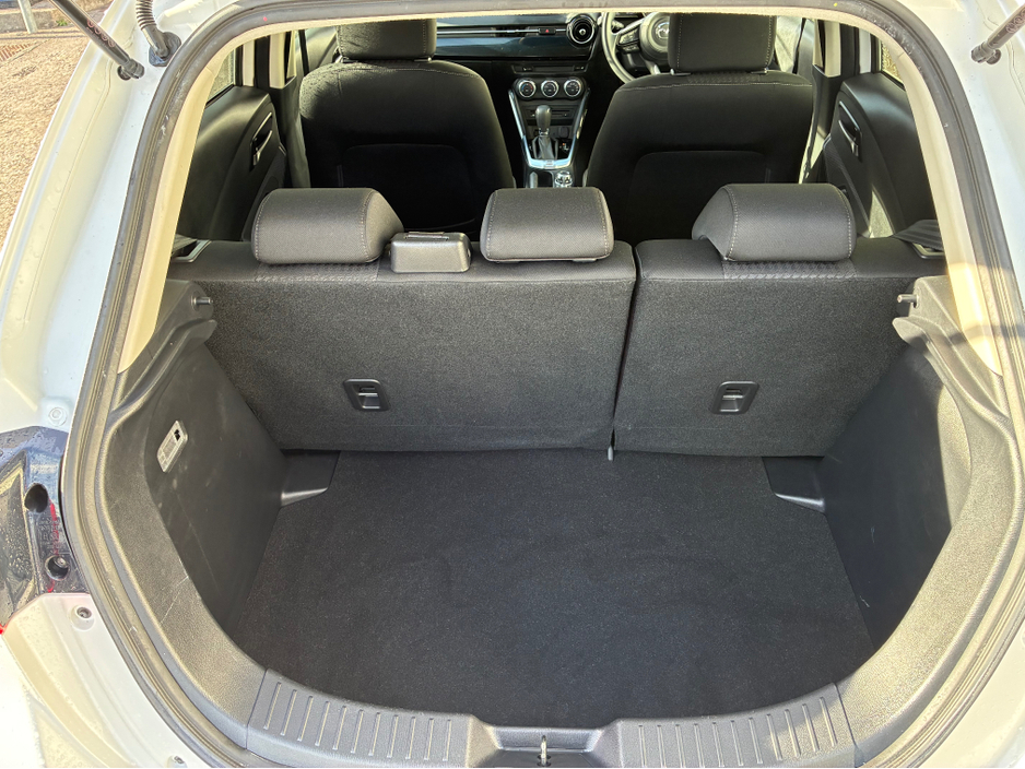 2017 Mazda Demio - image 6