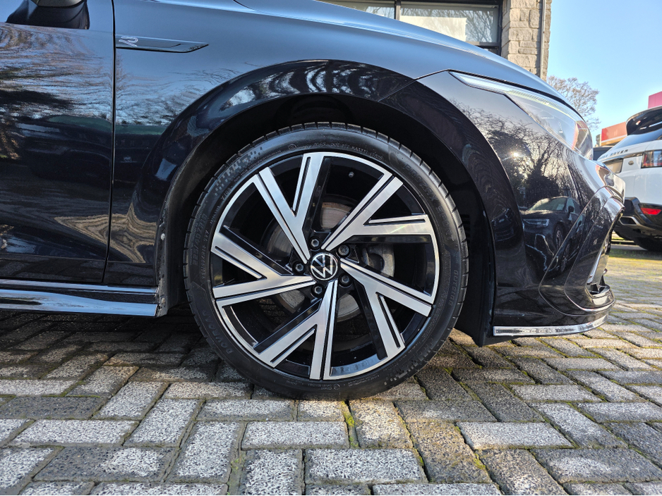 2024 Volkswagen Golf - image 5