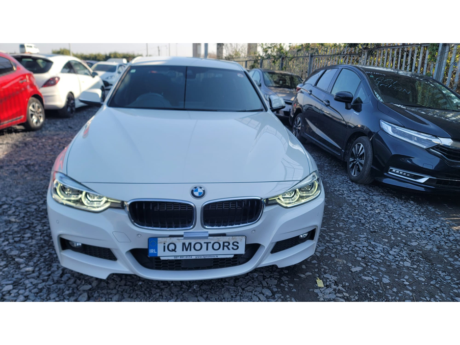 2018 BMW 3 Series - image 2