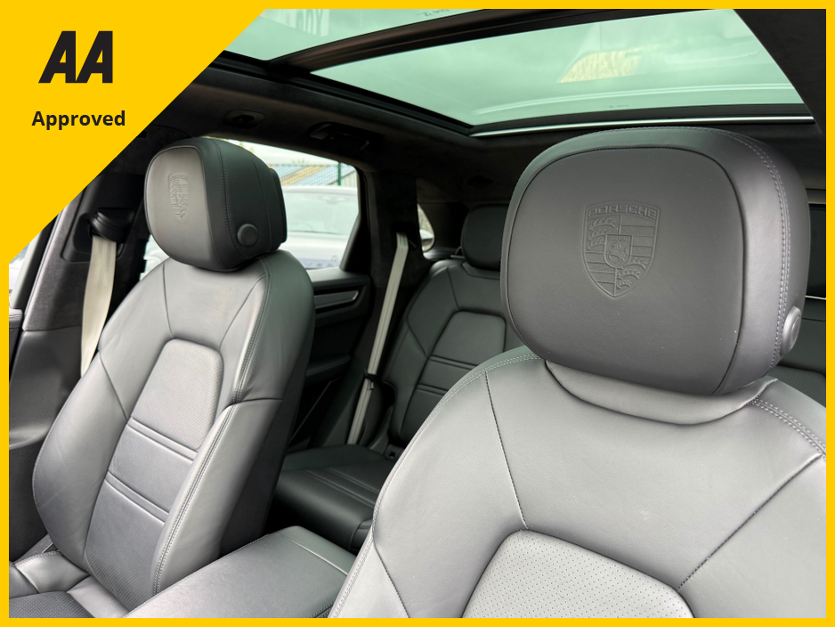 2023 Porsche Cayenne - image 21