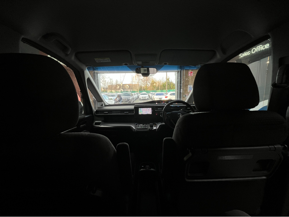 2019 Honda Stepwagon - image 15