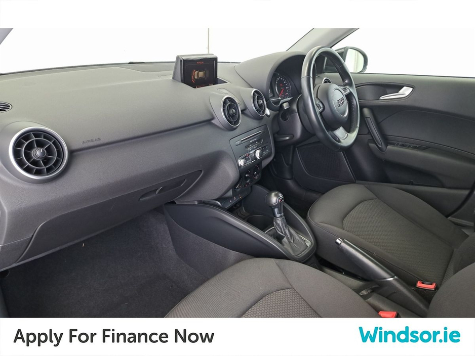 2017 Audi A1 - image 4