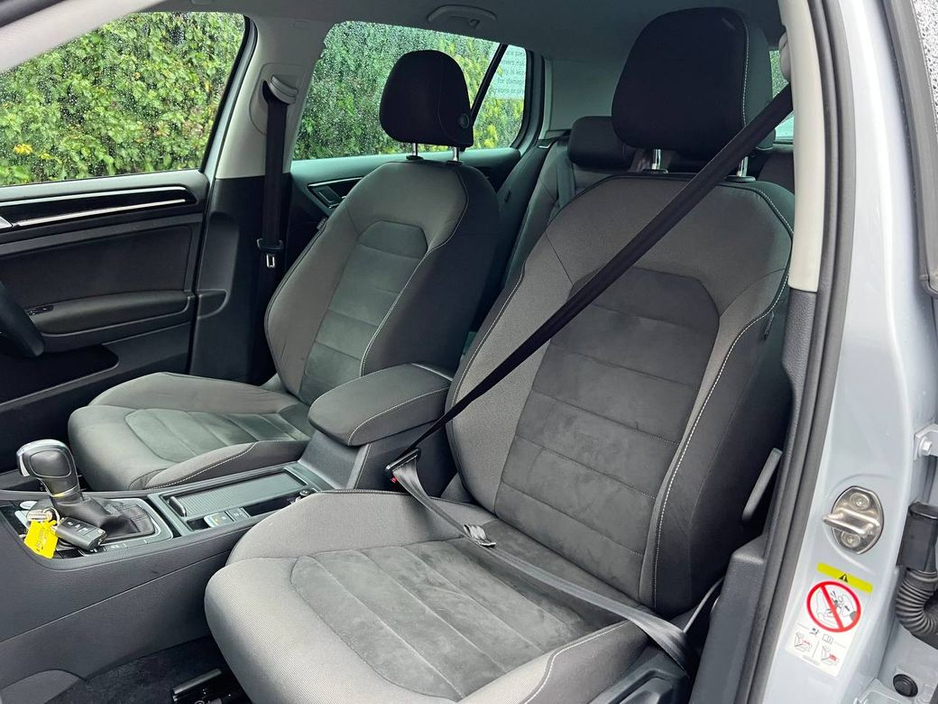 2018 Volkswagen Golf HIGHLINE 1.4 TSI // FULL SERVICE HISTORY // DIGITAL CLUSTER // DIAMOND CUT ALLOYS €19,900