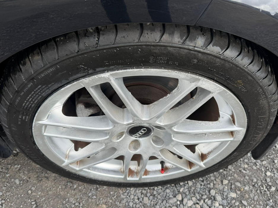 2009 Audi TT - image 10