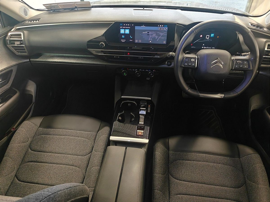 2024 Citroen C5X - image 4