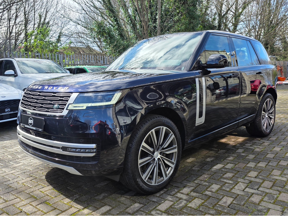 2025 Land Rover Range Rover - image 4