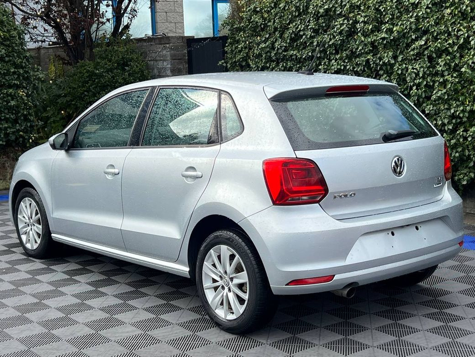 2015 Volkswagen Polo - image 5