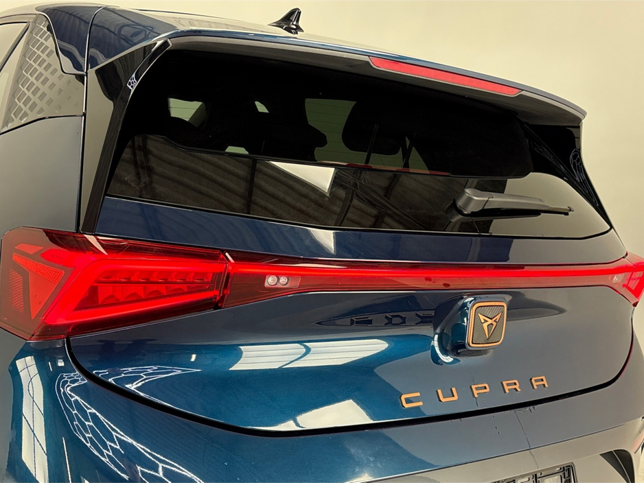 2024 Cupra Born - image 12