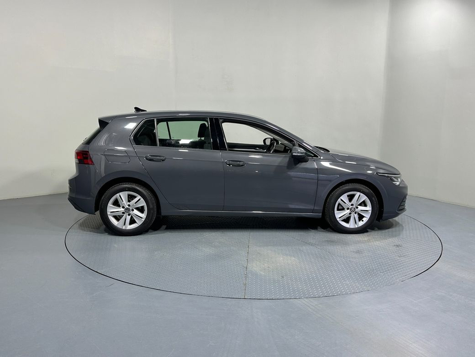2023 Volkswagen Golf Automatic 1.0 Tsi €27,400