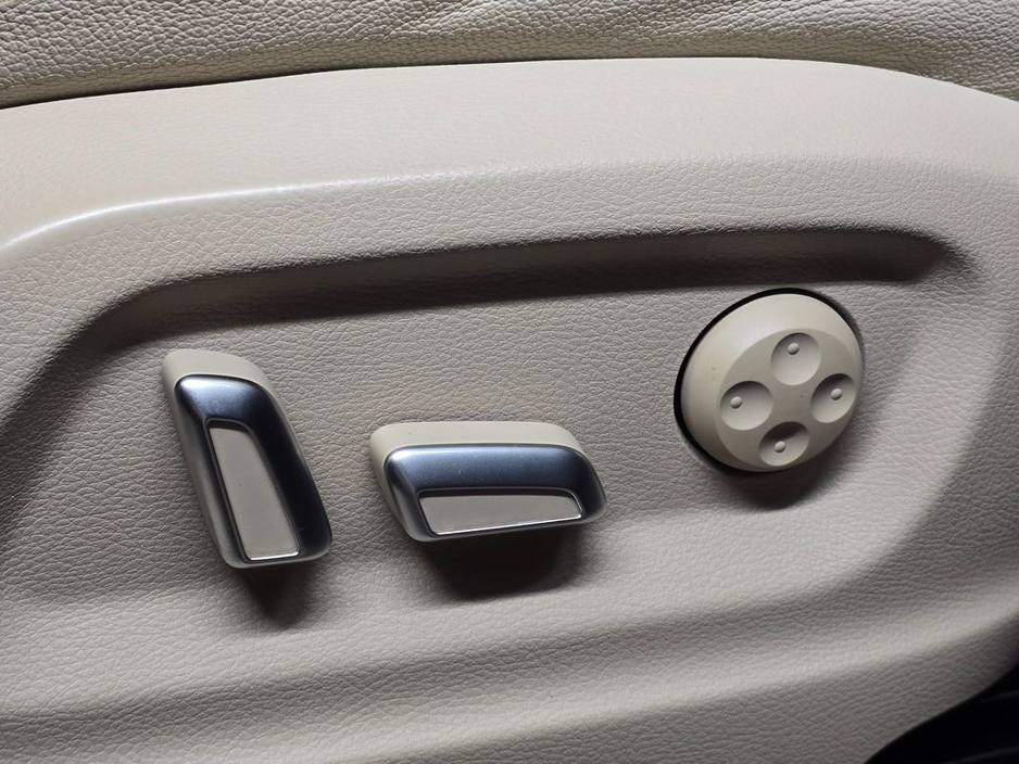 2016 Audi Q5 - image 17