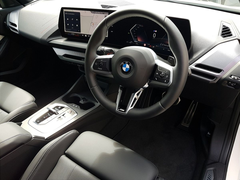 2025 BMW 2 Series - image 6