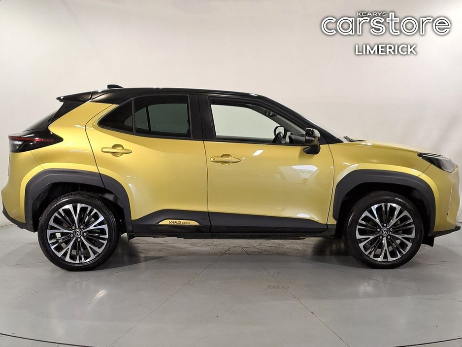 2023 Toyota Yaris Cross 1.5 Hybrid Sol €28,480