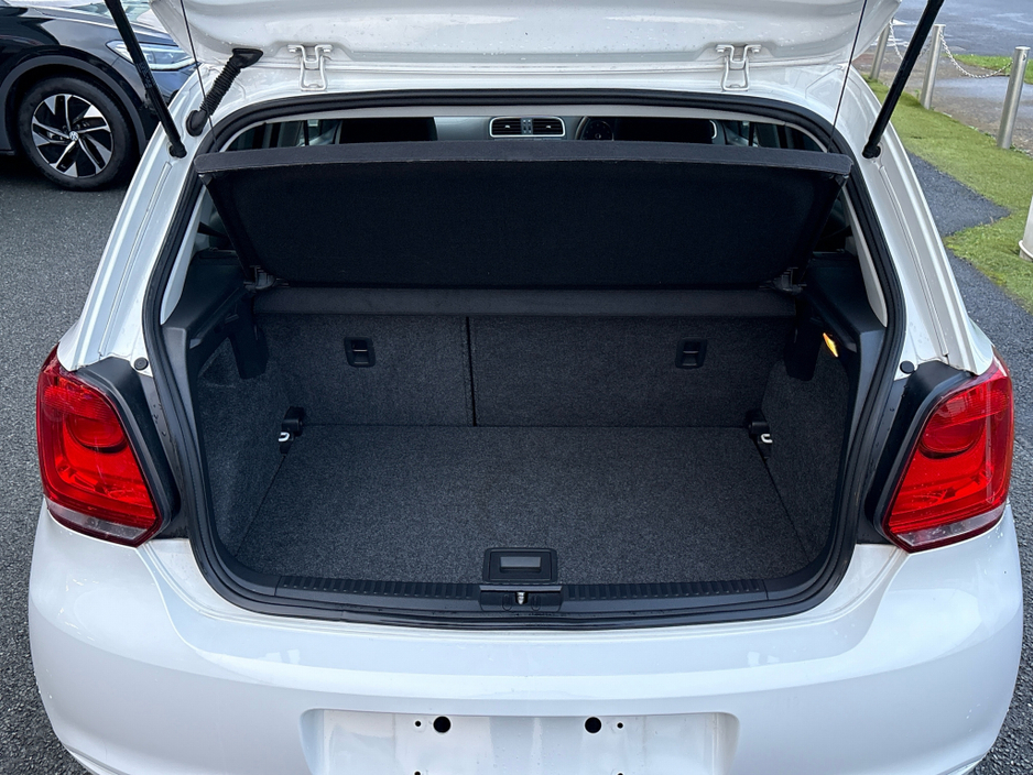 2013 Volkswagen Polo Volkswagen Polo 1.2 Petrol Automatic €9,950