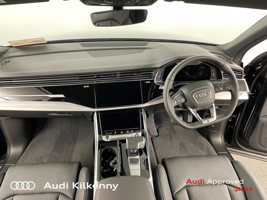 2026 Audi Q7 55 TFSI E Q S LINE €104,900