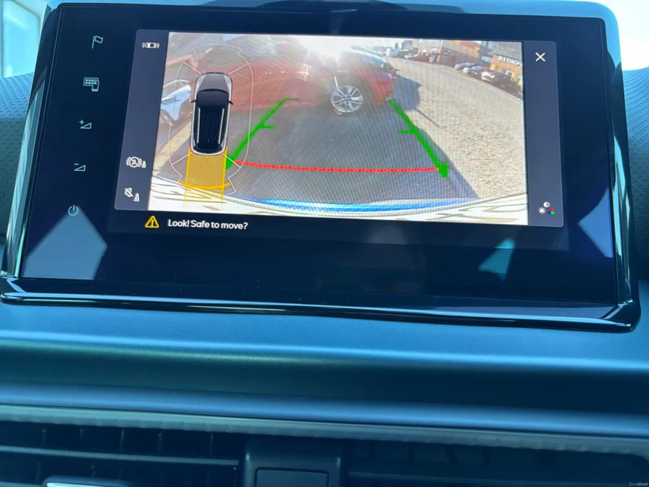 2023 SEAT Arona - image 18