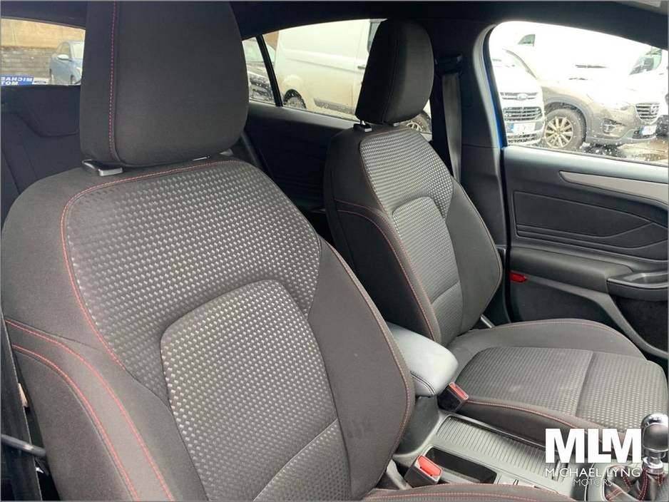 2023 Ford Focus - image 12