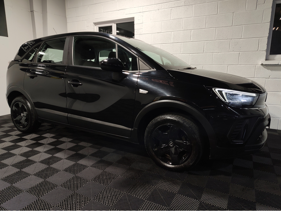 2023 Opel Crossland X - image 5