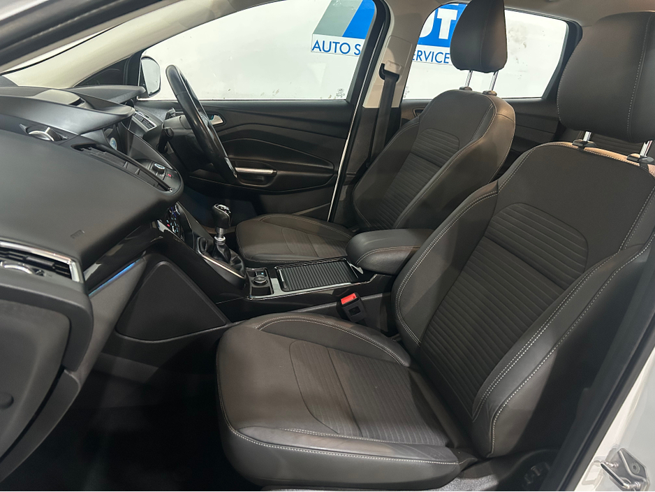 2019 Ford Kuga TITANIUM 5 Seat 2.0 150PS AWD 6SPEED 4DR €14,750