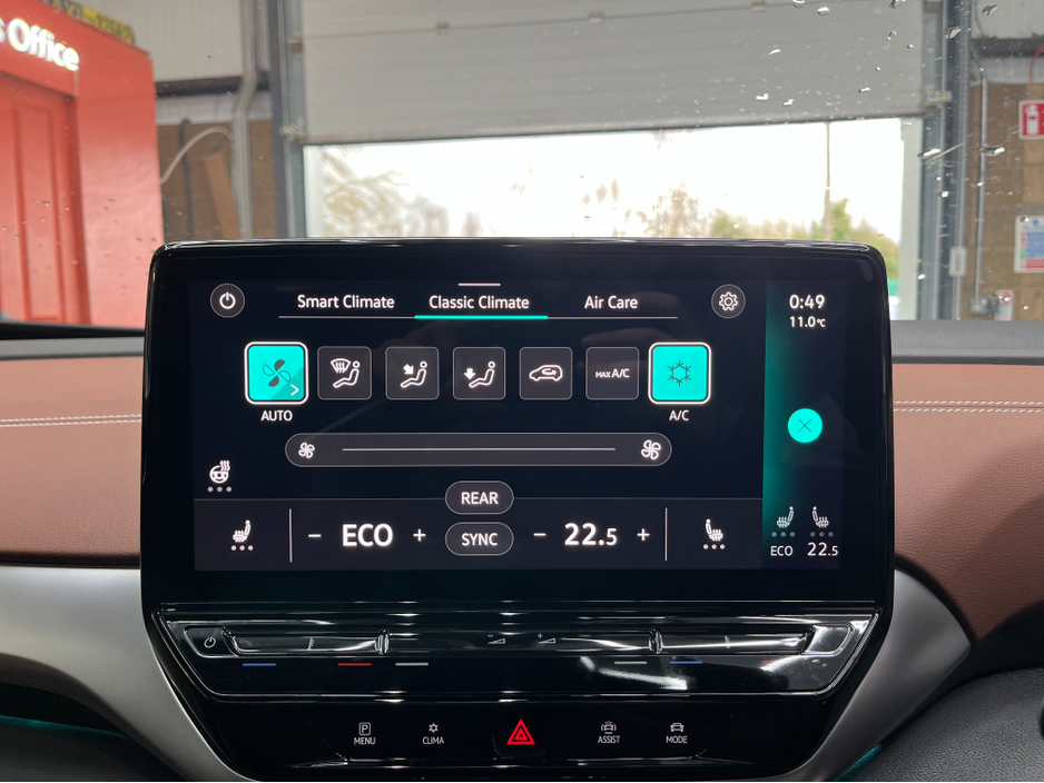 2023 Volkswagen ID.4 - image 19