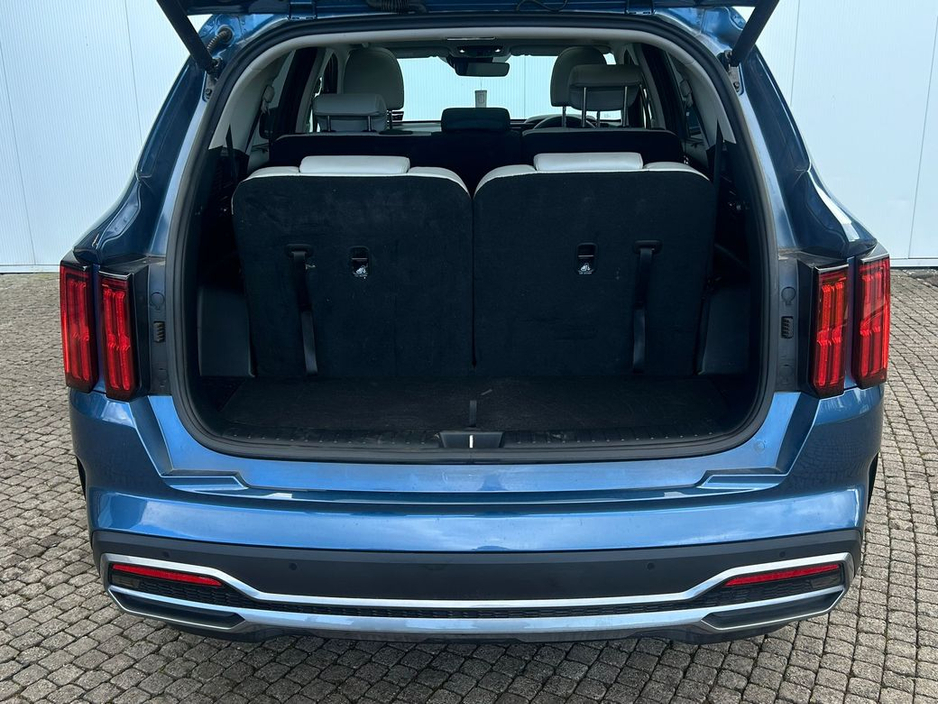 2021 Kia Sorento - image 12