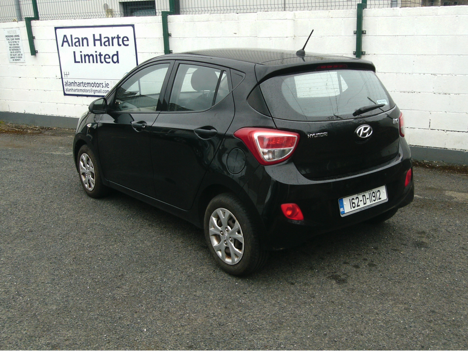 2016 Hyundai i10 - image 10