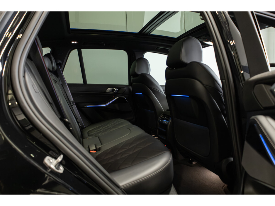 2025 BMW X5 - image 12