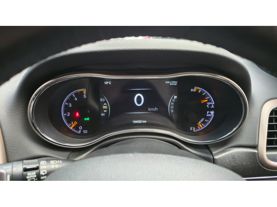 2015 Jeep Cherokee - image 27