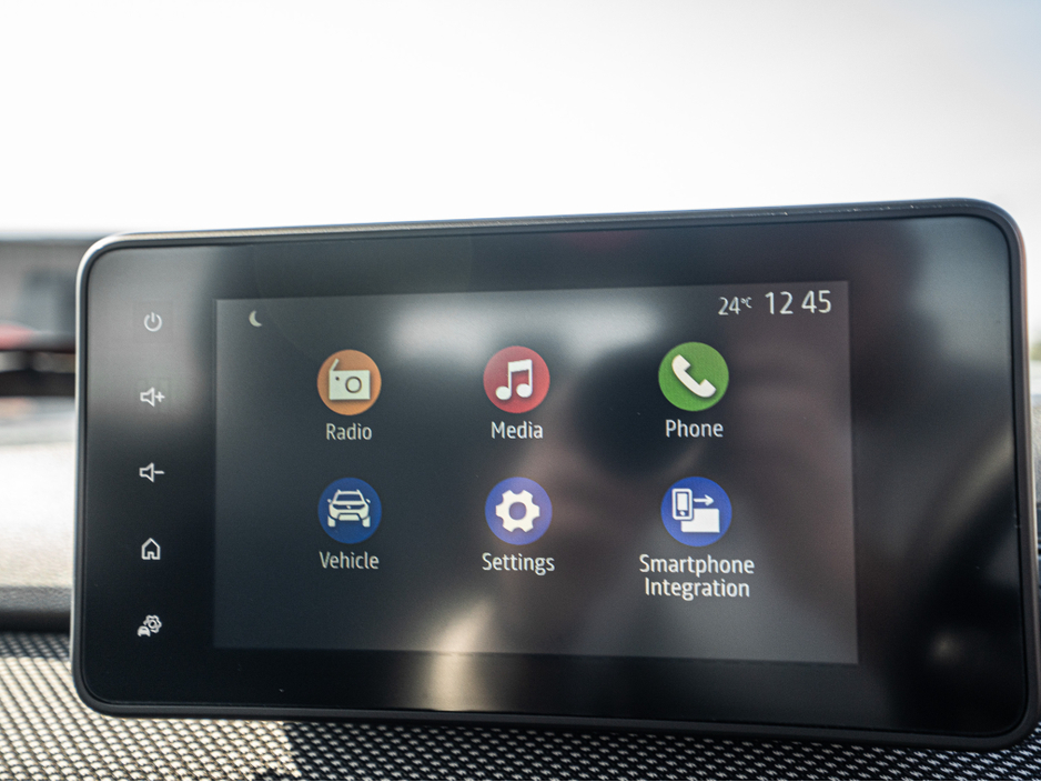 2022 Dacia Jogger - image 8